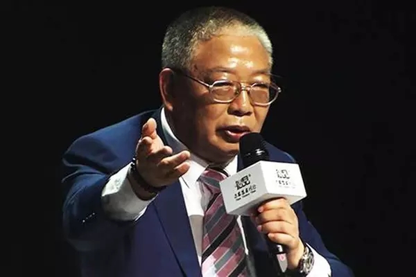 股融易 管金生