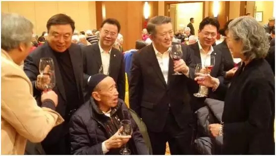 股融易 陈东升