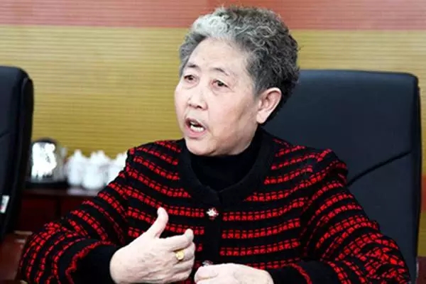 股融易 陶华碧