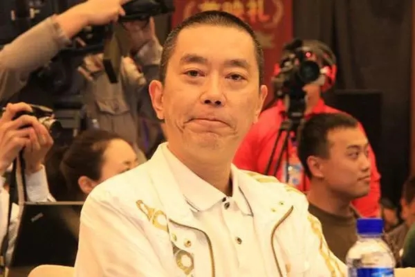 股融易 史玉柱