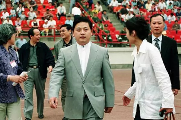 股融易 王均瑶