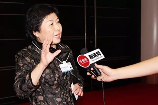 股融易 张茵