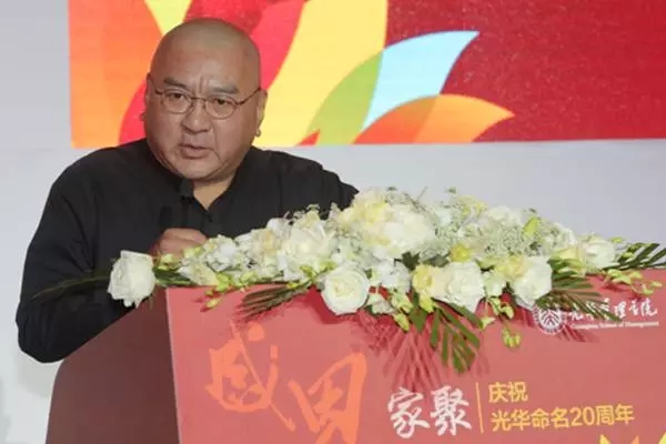 股融易 尹衍梁