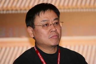 股融易 阎焱
